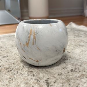 NWT Small white and metallic swirl decorative bowl